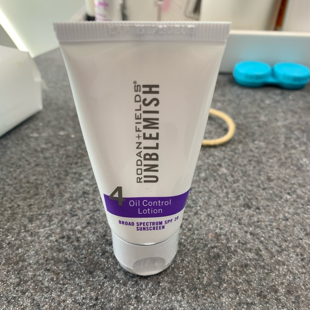 Rodan and fields unblemish step 4 lotion